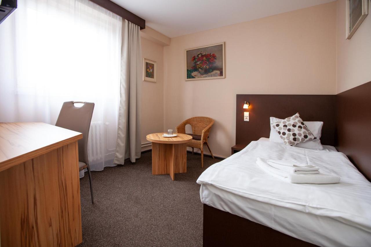 Hotel Stella Пльзень Экстерьер фото
