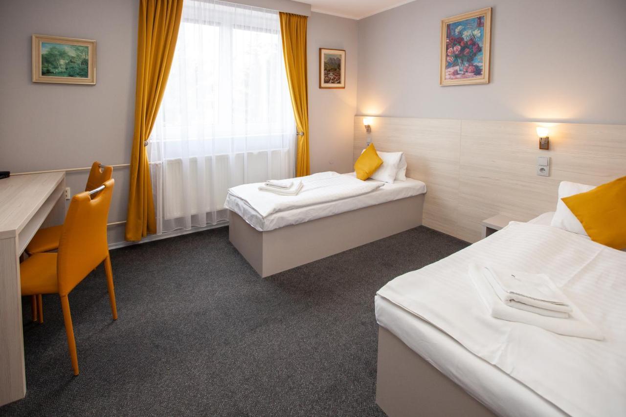 Hotel Stella Пльзень Экстерьер фото