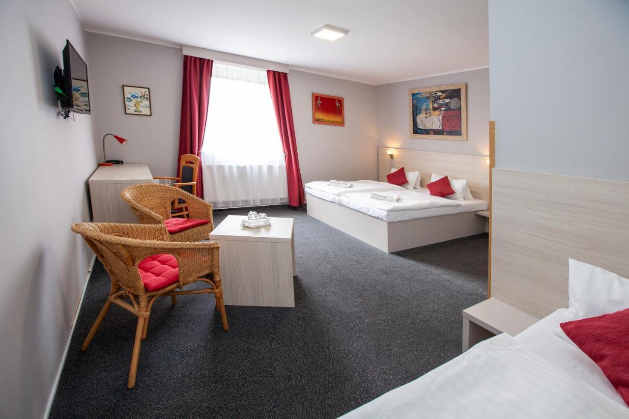 Hotel Stella Пльзень Экстерьер фото